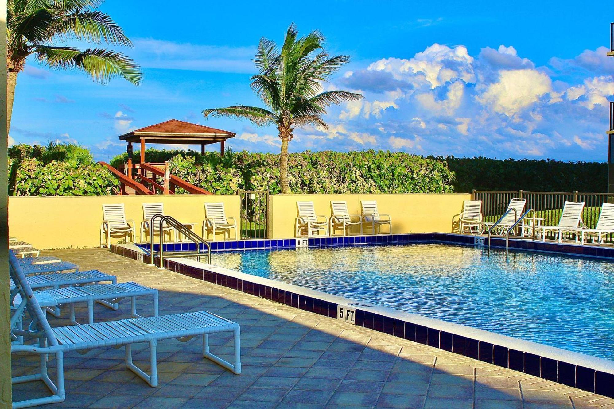 Ocean Breeze Condo Jensen Beach Exteriör bild